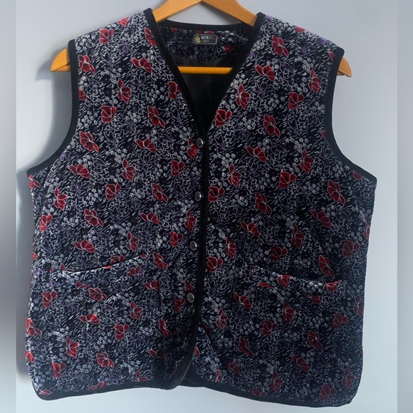 Vintage Plush Patterned Vest - Picture 3 of 4